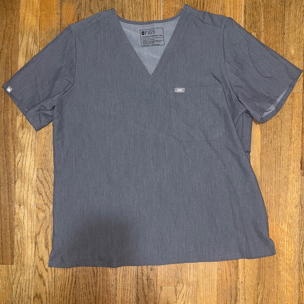Figs Women's Gray V-Neck Short Sleeve Tee